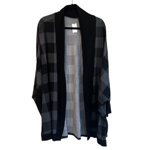 NWT Boutique Plaid Cardigan Flowy